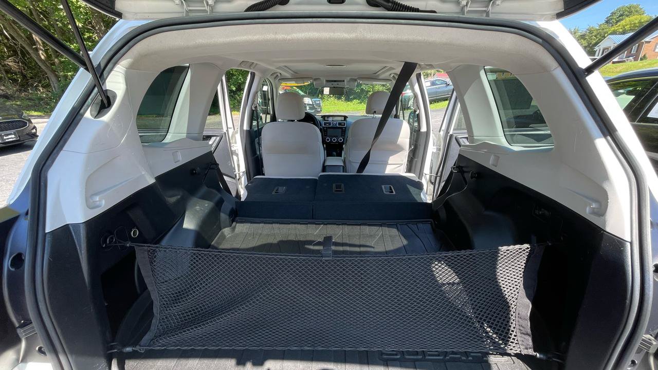 Used 2017 Subaru Forester 2.5i Premium AWD/4WD image 29