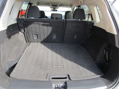 Used 2022 Nissan Rogue SV AWD/4WD image 23