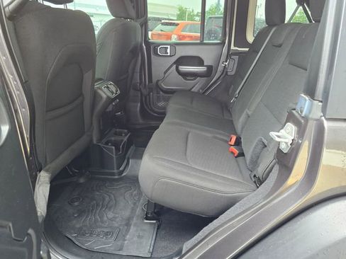 Used 2019 Jeep Wrangler Unlimited Sport AWD/4WD image 29