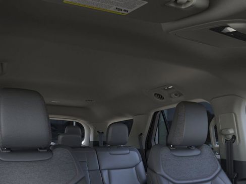 New 2025 Ford Explorer Active w/ Active Comfort Package image 22