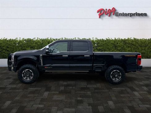 Used 2024 Ford F250 Platinum w/ Tremor Off-Road Package image 3