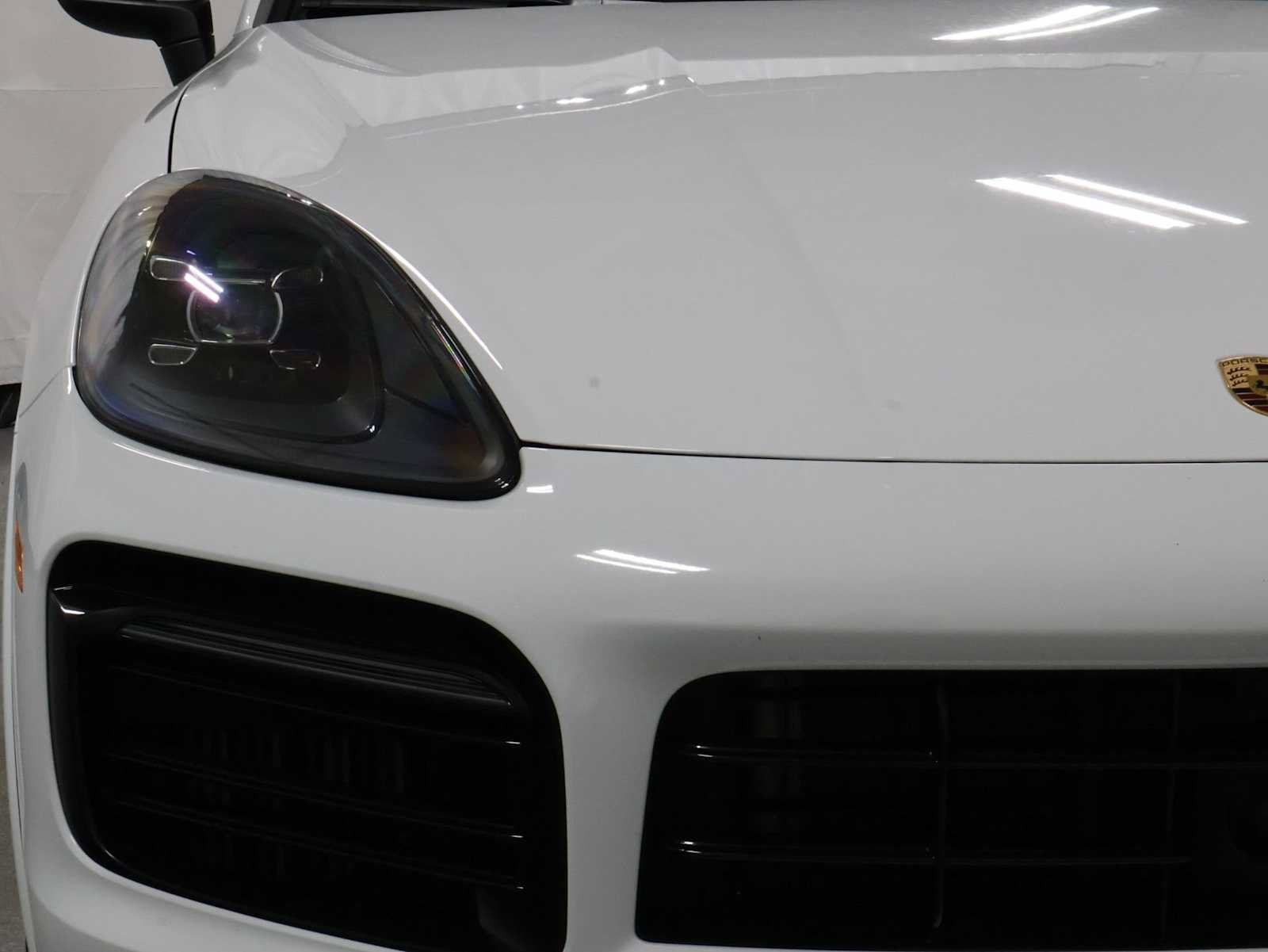 Used 2022 Porsche Cayenne AWD/4WD image 15