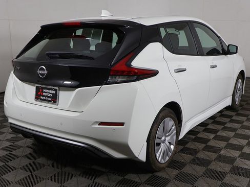 Used 2025 Nissan Leaf S FWD image 7