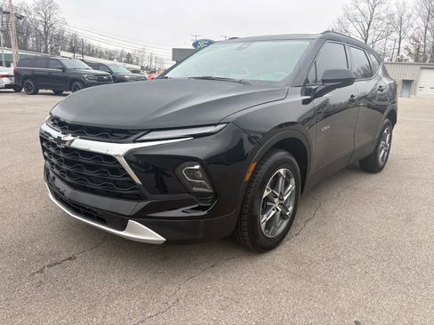 Used 2024 Chevrolet Blazer LT w/ Convenience Package image 3