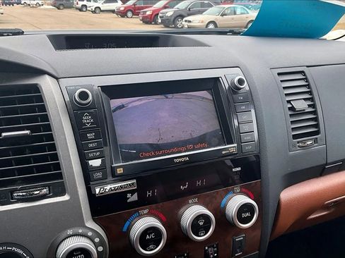 Used 2010 Toyota Tundra Limited AWD/4WD image 21