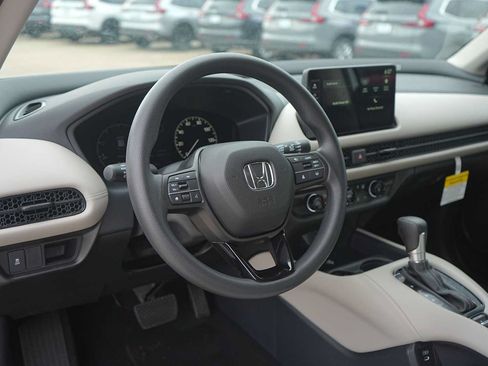 New 2026 Honda HR-V LX image 2