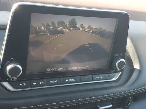 Used 2023 Nissan Rogue FWD image 24