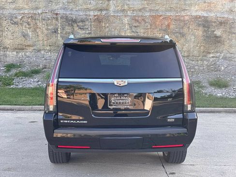 Used 2019 Cadillac Escalade ESV Platinum AWD/4WD image 6