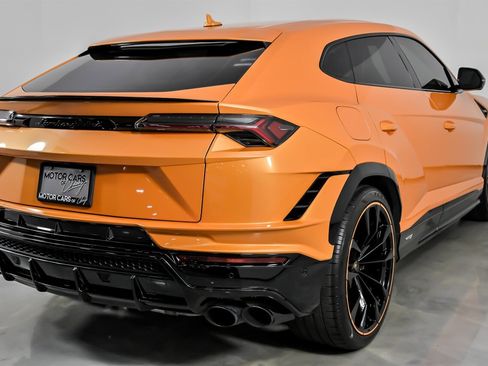 Used 2023 Lamborghini Urus S image 12