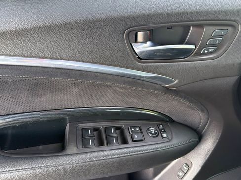 Used 2019 Acura MDX A-Spec image 12