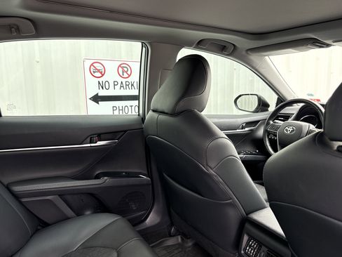 Used 2019 Toyota Camry XSE w/ Driver Assist Package image 40