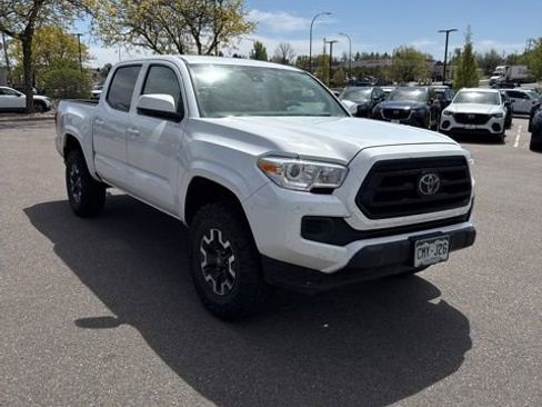 Used 2020 Toyota Tacoma SR image 3