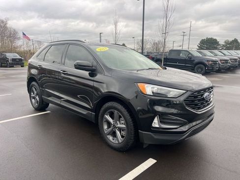 Used 2023 Ford Edge SEL w/ Sport Appearance Package AWD/4WD image 3