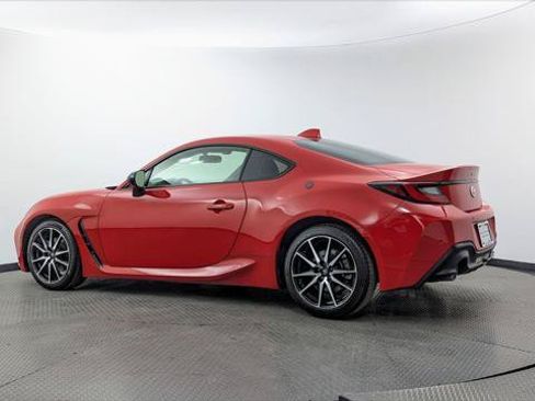 Used 2024 Toyota GR86 RWD image 6