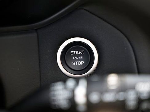 New 2026 Land Rover Range Rover Velar Dynamic SE image 49