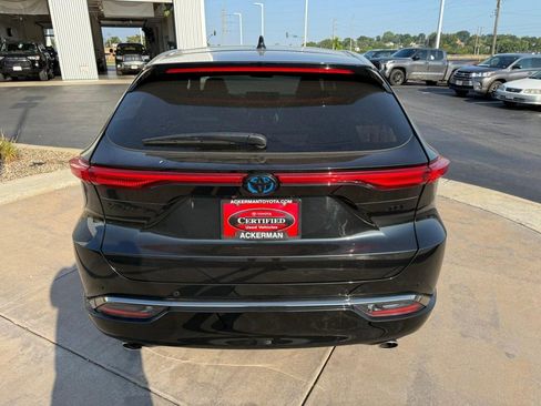 Certified 2024 Toyota Venza Nightshade image 9