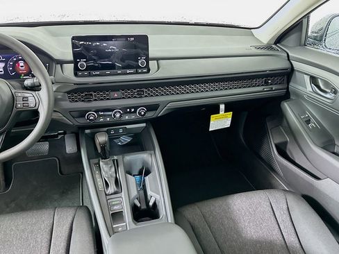 Certified 2025 Honda Accord LX image 20