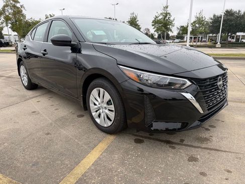 Used 2025 Nissan Sentra S image 4