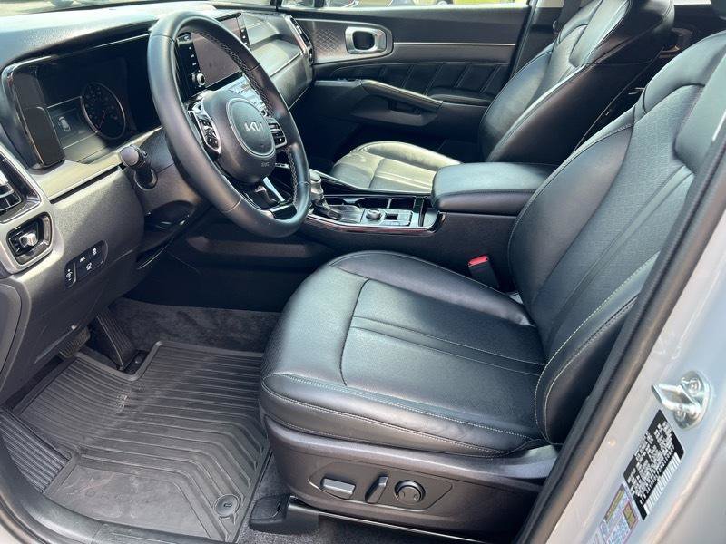 Used 2022 Kia Sorento SX AWD/4WD image 11