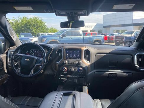 Used 2021 Chevrolet Silverado 1500 High Country AWD/4WD image 16
