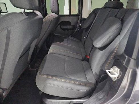 Used 2024 Jeep Wrangler Unlimited w/ Convenience Group image 9