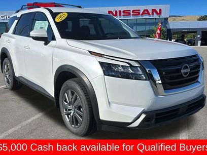 New 2025 Nissan Pathfinder SV w/ Cargo Package