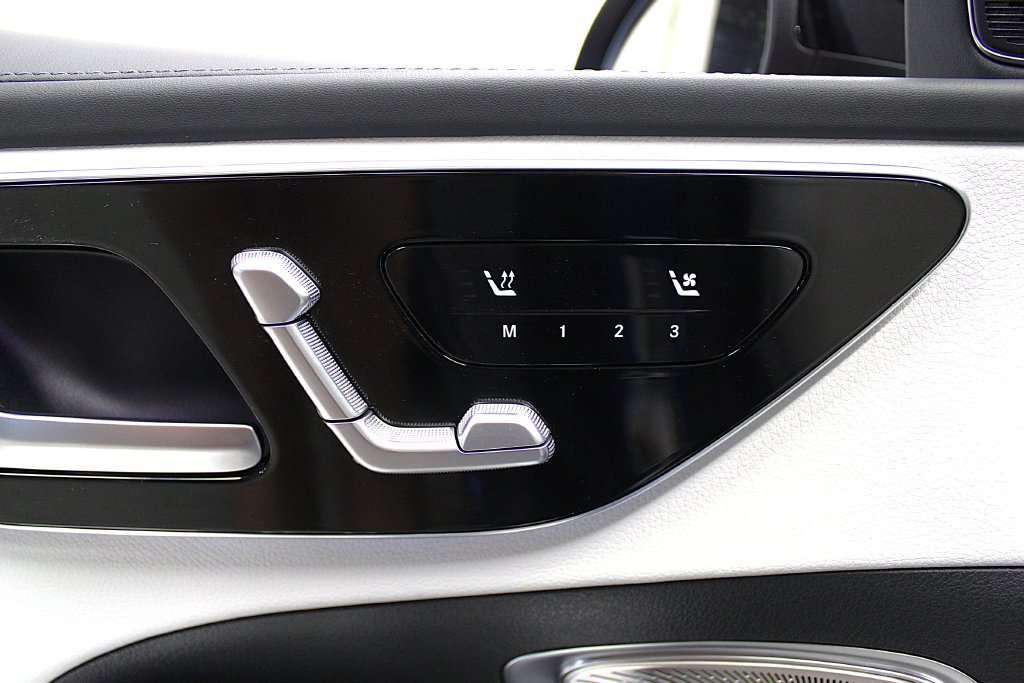 Used 2026 Mercedes-Benz C 300 4MATIC Sedan image 30