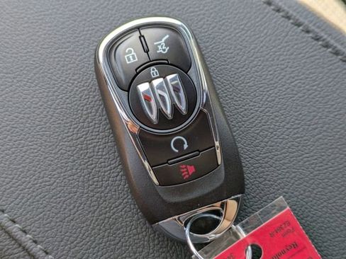 New 2025 Buick Envista Preferred w/ Convenience I Package image 33