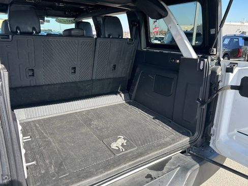 Used 2022 Ford Bronco Wildtrak image 33