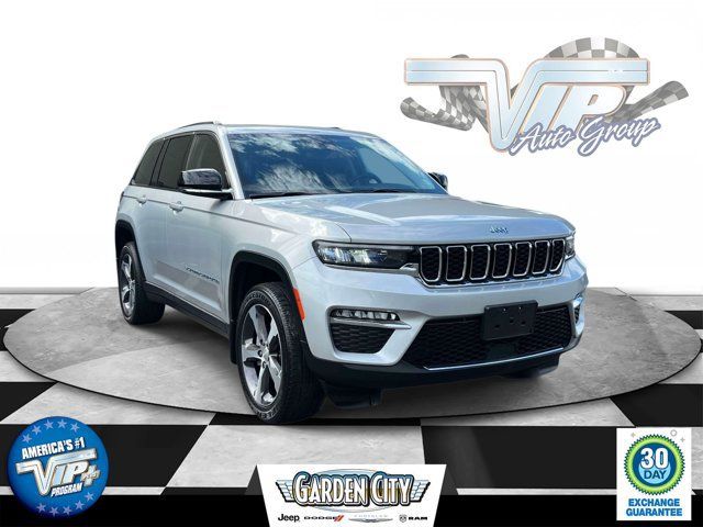 Used 2023 Jeep Grand Cherokee 4WD 4xe w/ MOPAR Finishing Package image 1
