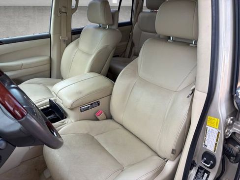 Used 2014 Lexus LX 570 4WD image 22