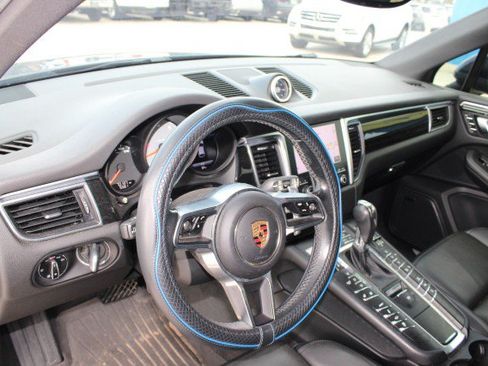 Used 2017 Porsche Macan S AWD/4WD image 7