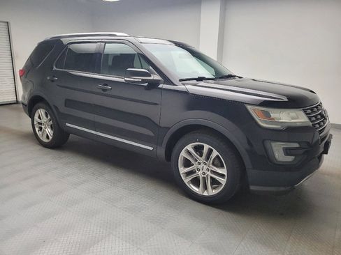 Used 2016 Ford Explorer XLT w/ Equipment Group 202A AWD/4WD image 11