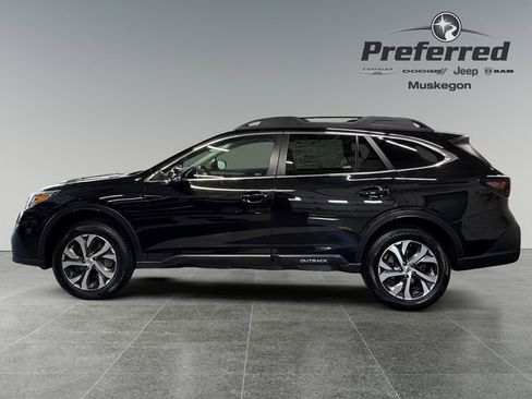 Used 2022 Subaru Outback Limited AWD/4WD image 9
