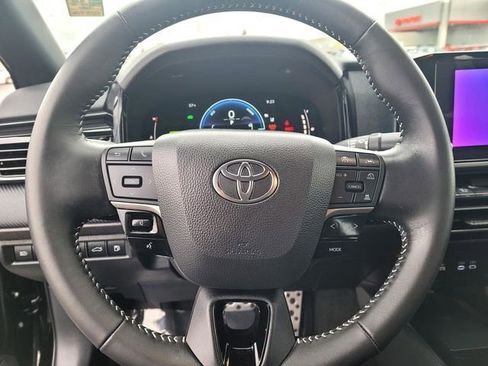 Certified 2025 Toyota Camry SE image 24