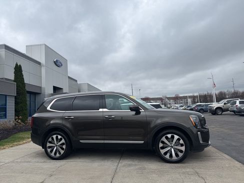 Used 2021 Kia Telluride S image 14