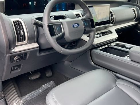 New 2026 Ford Expedition Active AWD/4WD image 16