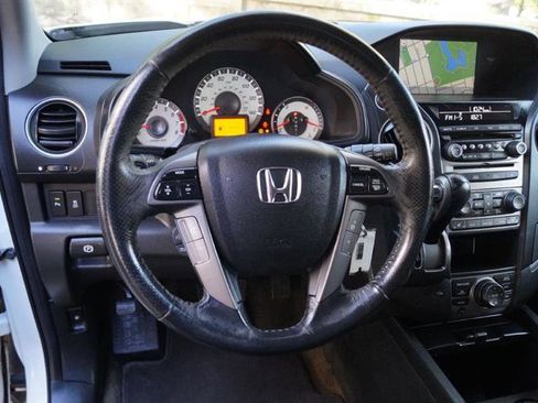 Used 2014 Honda Pilot Touring image 19