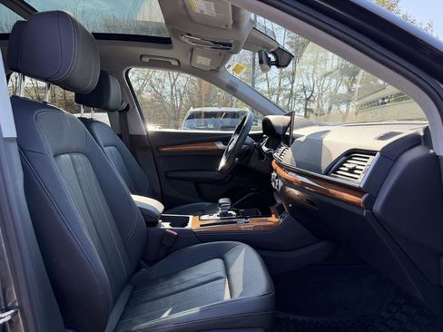 Used 2023 Audi Q5 2.0T Premium Plus w/ Premium Plus Package AWD/4WD image 18