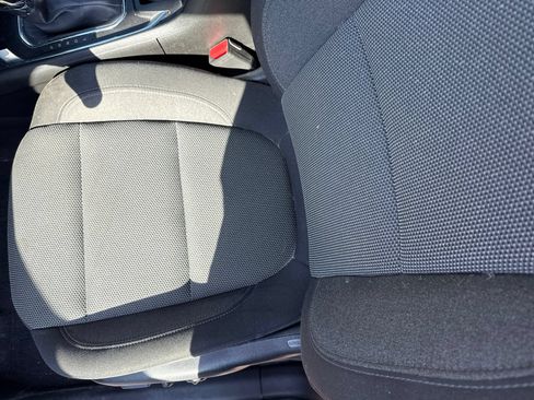 Used 2023 Chevrolet Traverse LT w/ LPO, Floor Liner Package FWD image 13