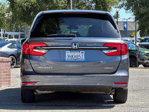 Used 2023 Honda Odyssey Touring image 5