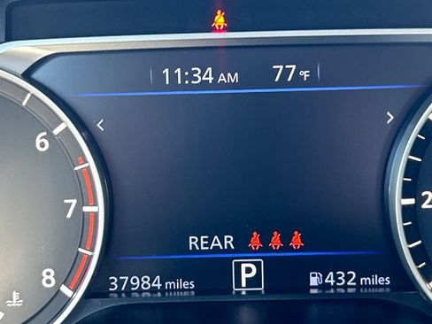 Used 2025 Nissan Altima 2.5 SV FWD image 18