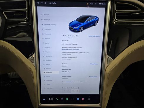 Used 2015 Tesla Model S 85 RWD image 17