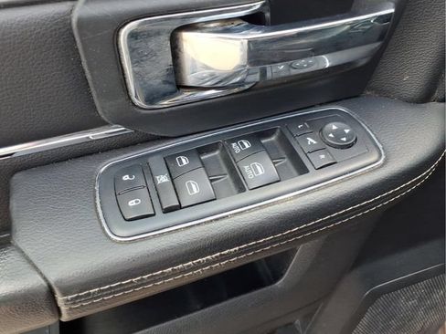 Used 2018 RAM 1500 Laramie AWD/4WD image 16