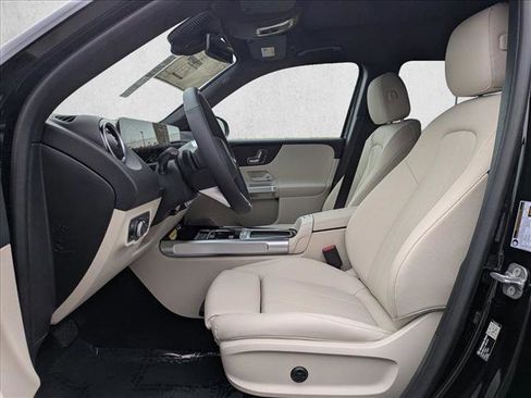 New 2026 Mercedes-Benz GLB 250 image 4