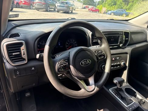 Used 2019 Kia Sportage LX AWD/4WD image 13