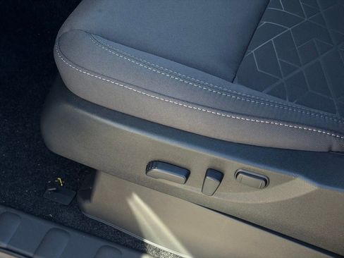 New 2026 Nissan Frontier SV image 13