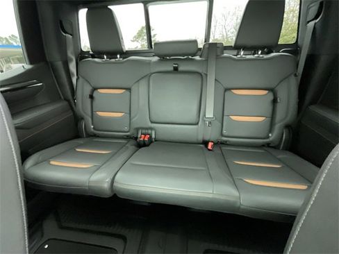 Used 2025 GMC Sierra 1500 AT4 w/ AT4 Premium Package image 14