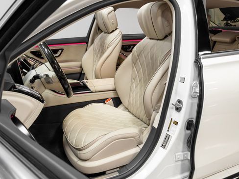 Used 2023 Mercedes-Benz S 580 4MATIC Sedan image 7