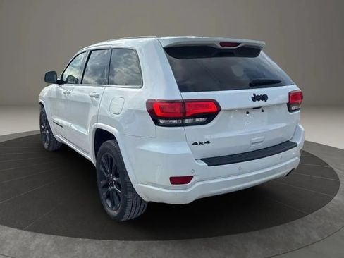Used 2021 Jeep Grand Cherokee Laredo X AWD/4WD image 7
